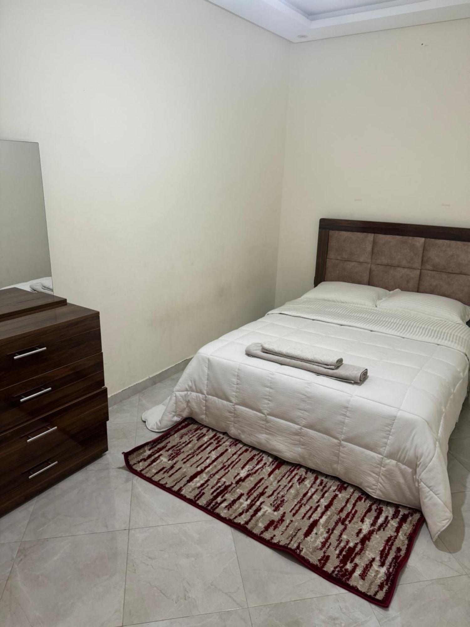 Appartement Spacieux Et Calme A Proximite De La Mer Et La Gare Agdal 라바트 외부 사진